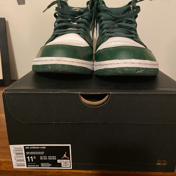 Nike Air Jordan One Sonic’s - Picture 2 of 8